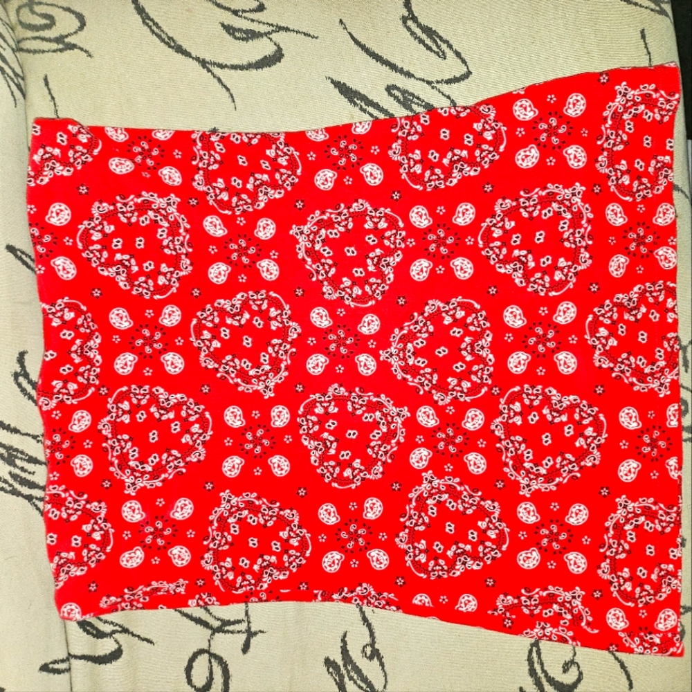 No Boundaries bandana tube top, size large.